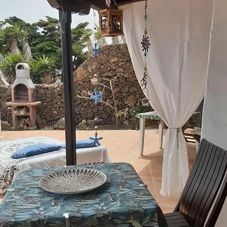 Tipica Lanzarote House Only Adults Bed & Breakfast Tias Exterior photo